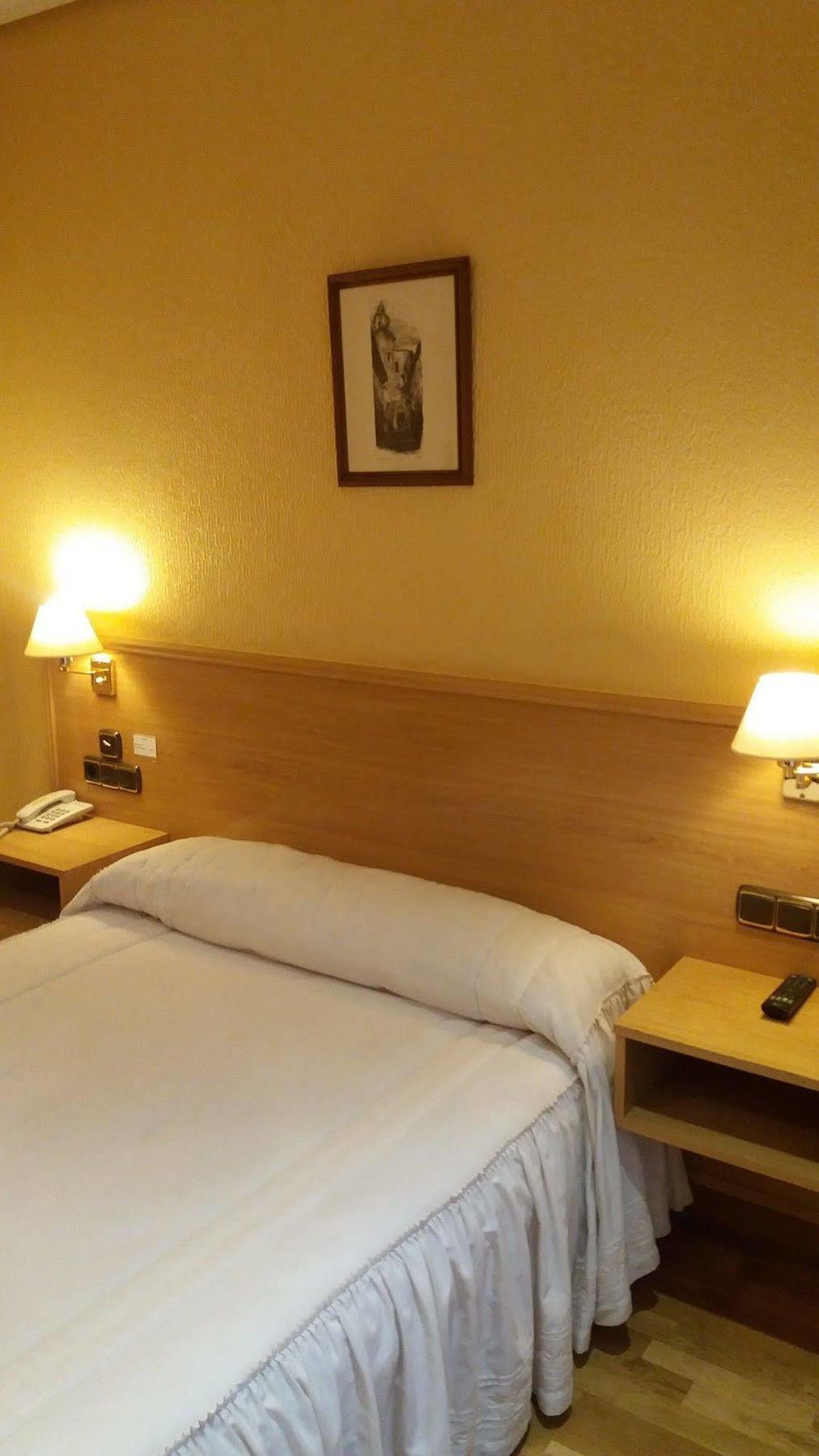 Pension La Concha San Sebastian Exterior photo